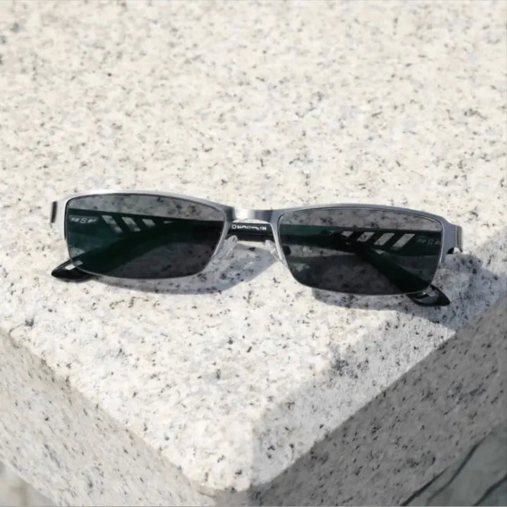 BowLift | Ultra-light multifocal self-tinting reading glasses