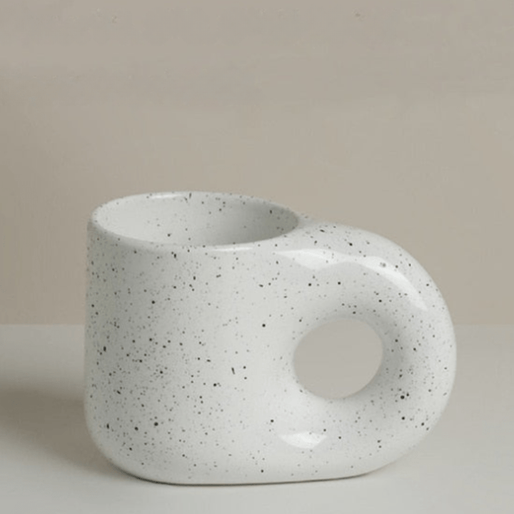 BowLift | Timeless class in your hands – luxury porcelain mug for coffee and tea!