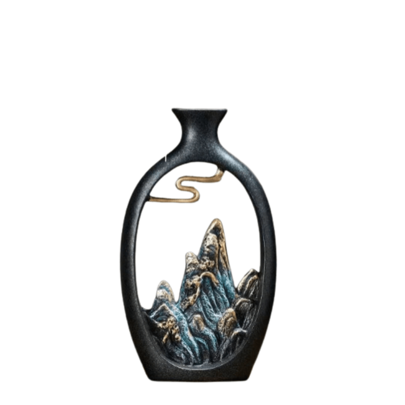 BowLift | Detailed mountain patterns in an elegant vase