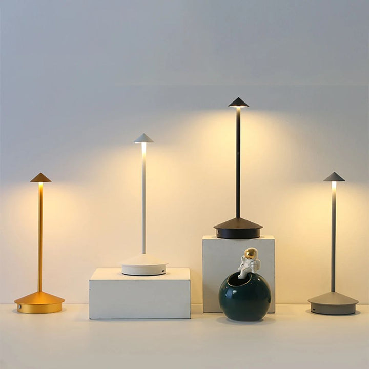 BowLift | Eindhoven Robyn Arrow LED Table Lamp