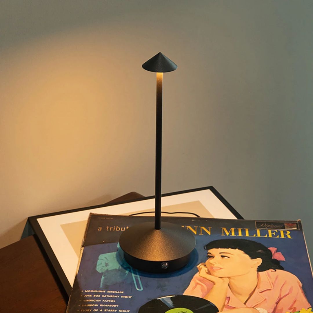 Robyn Arrow LED Table Lamp | Bowlift