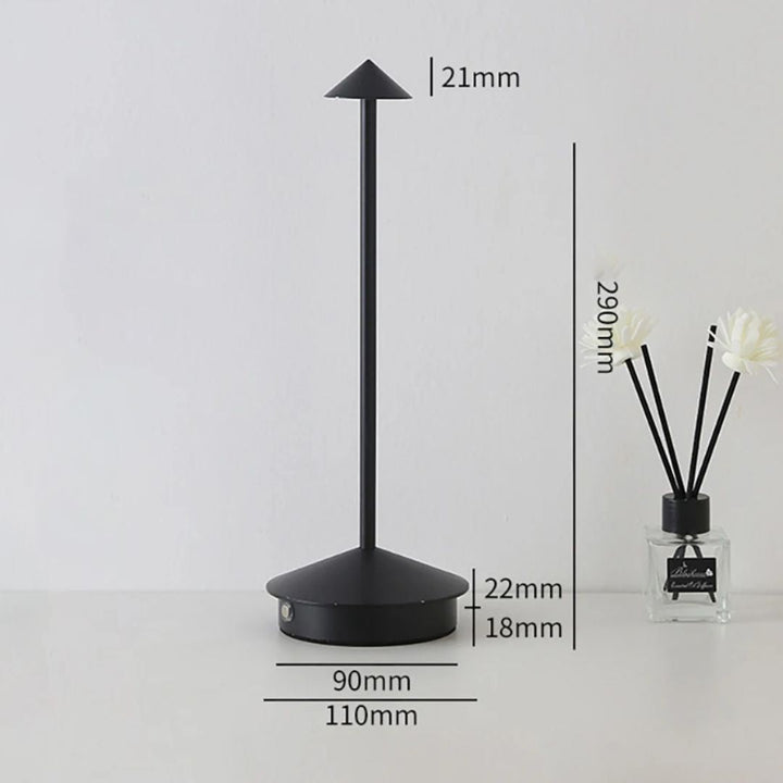 BowLift | Eindhoven Robyn Arrow LED Table Lamp