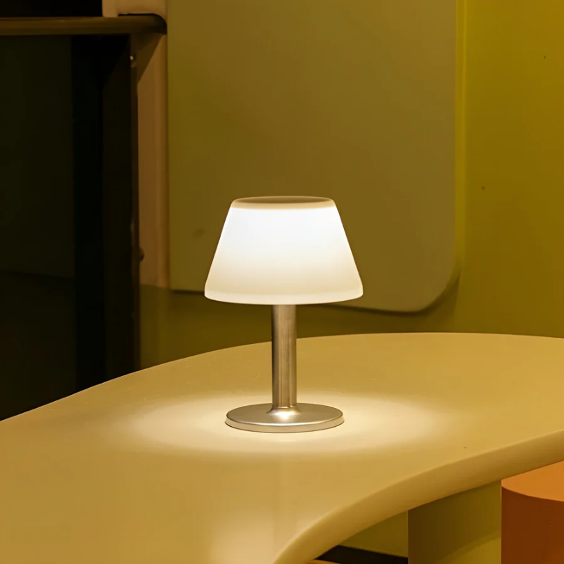 Stylish Solar Table Lamp - SolarLuxe | Bowlift
