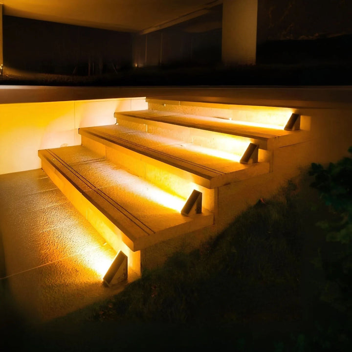 Solar-Powered Stair Lighting - SoluStep | Bowlift