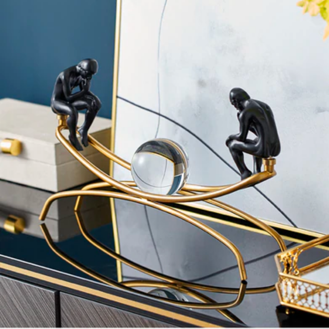 BowLift | Thinker Creative Decorative Figure