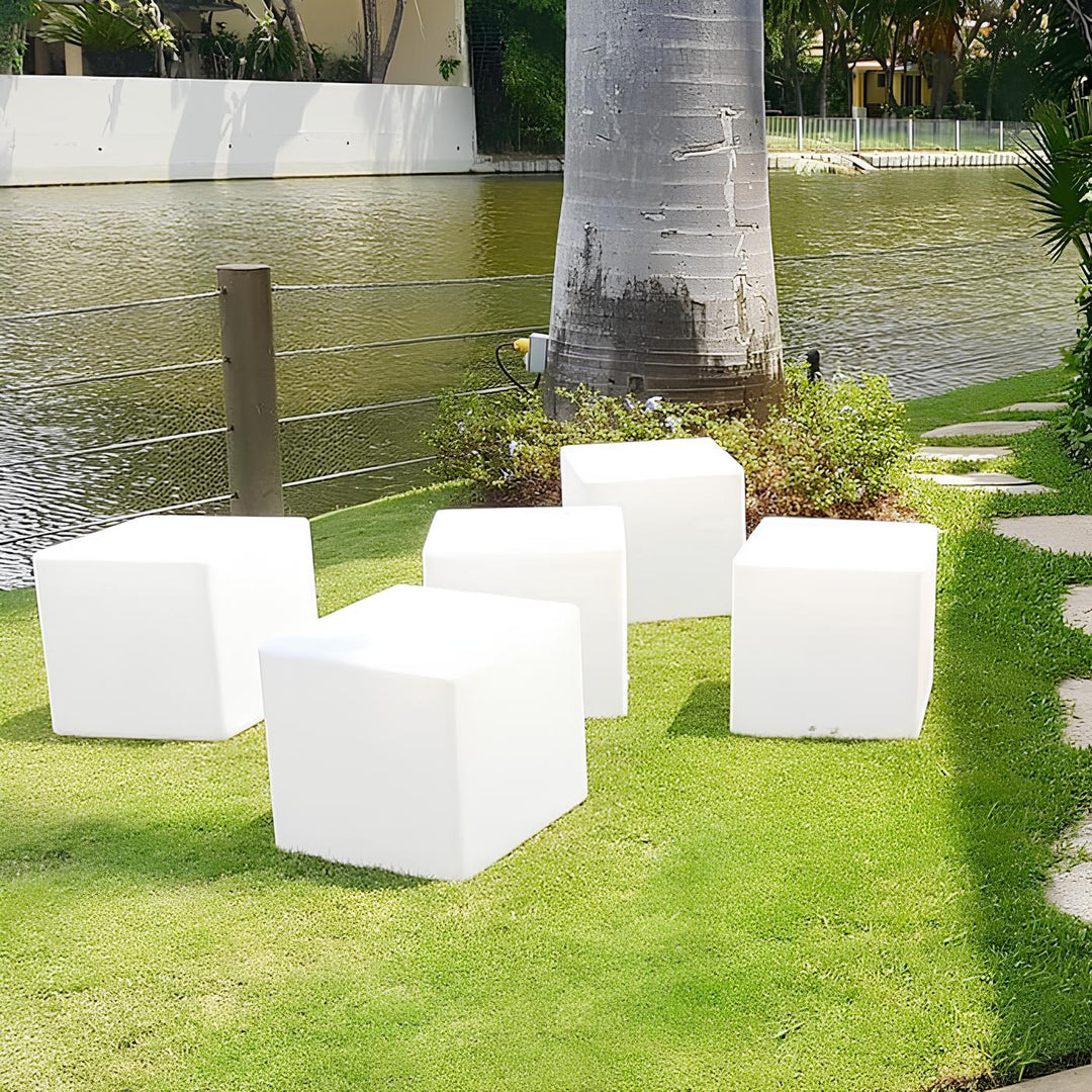 BowLift | Cubic Garden Light