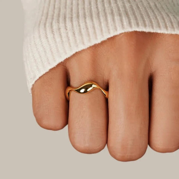 BowLift | Adjustable Silver Ring with Ocean Design