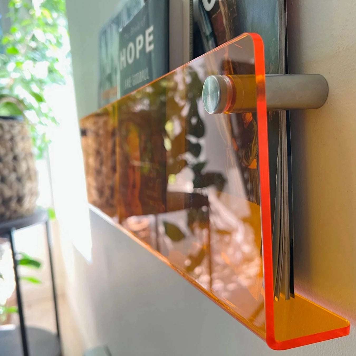BowLift | Acrylic Wall-mounted Floating Magazine Rack