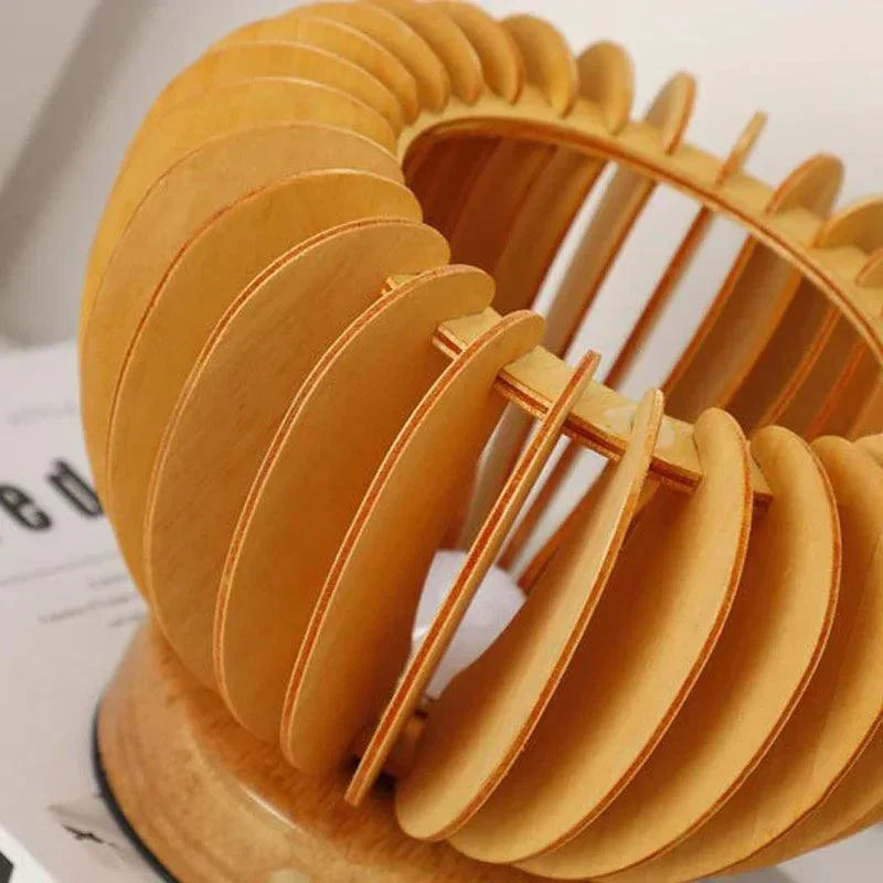 BowLift | WoodFlex - Flexible Wooden Table Lamp