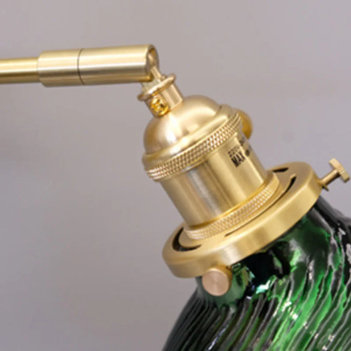 BowLift | Elegant Wall Lamp in Traditional Style