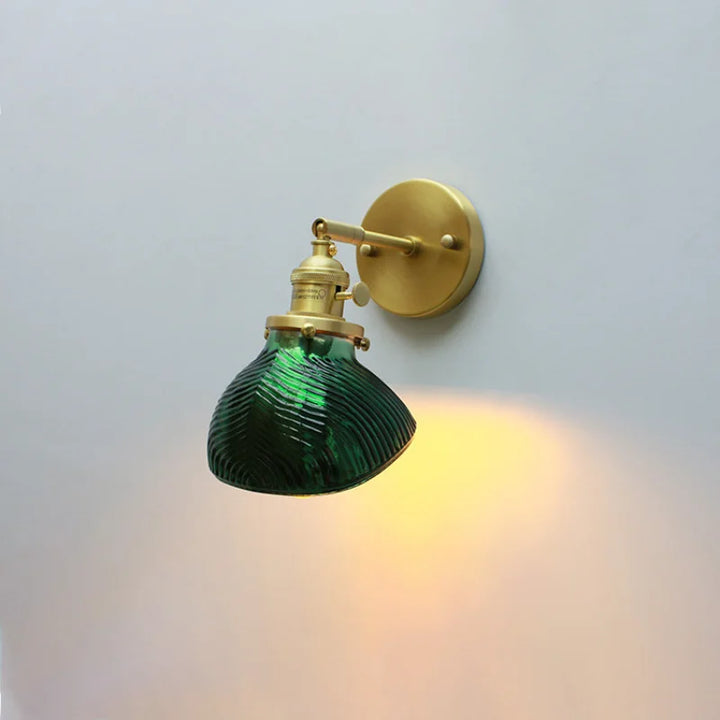 BowLift | Elegant Wall Lamp in Traditional Style
