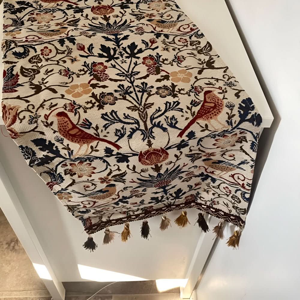 BowLift | Elegant table runner with floral and bird motif
