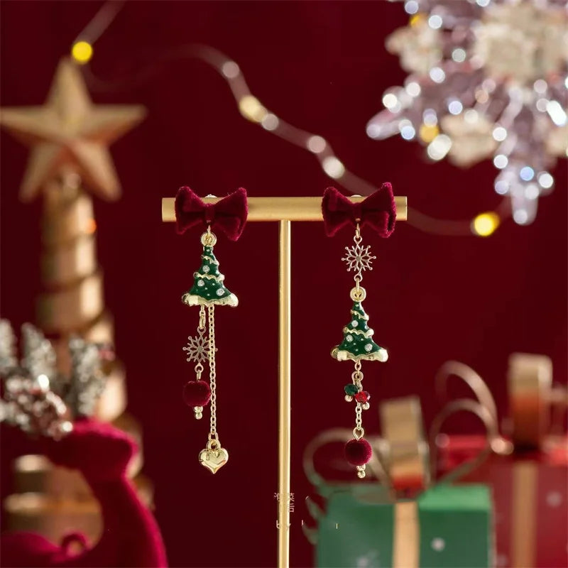 BowLift | Lunarelle Vintage Kerstboom Oorbellen – Groen & Goud, Lichtgewicht en Feestelijk met Elegante Strik