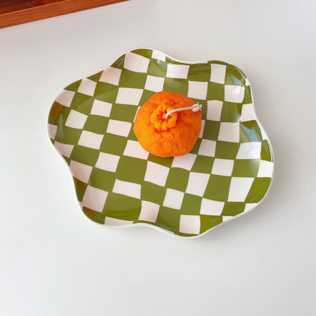 Wavy Edge Checkerboard Tray - Black, Green | Bowlift