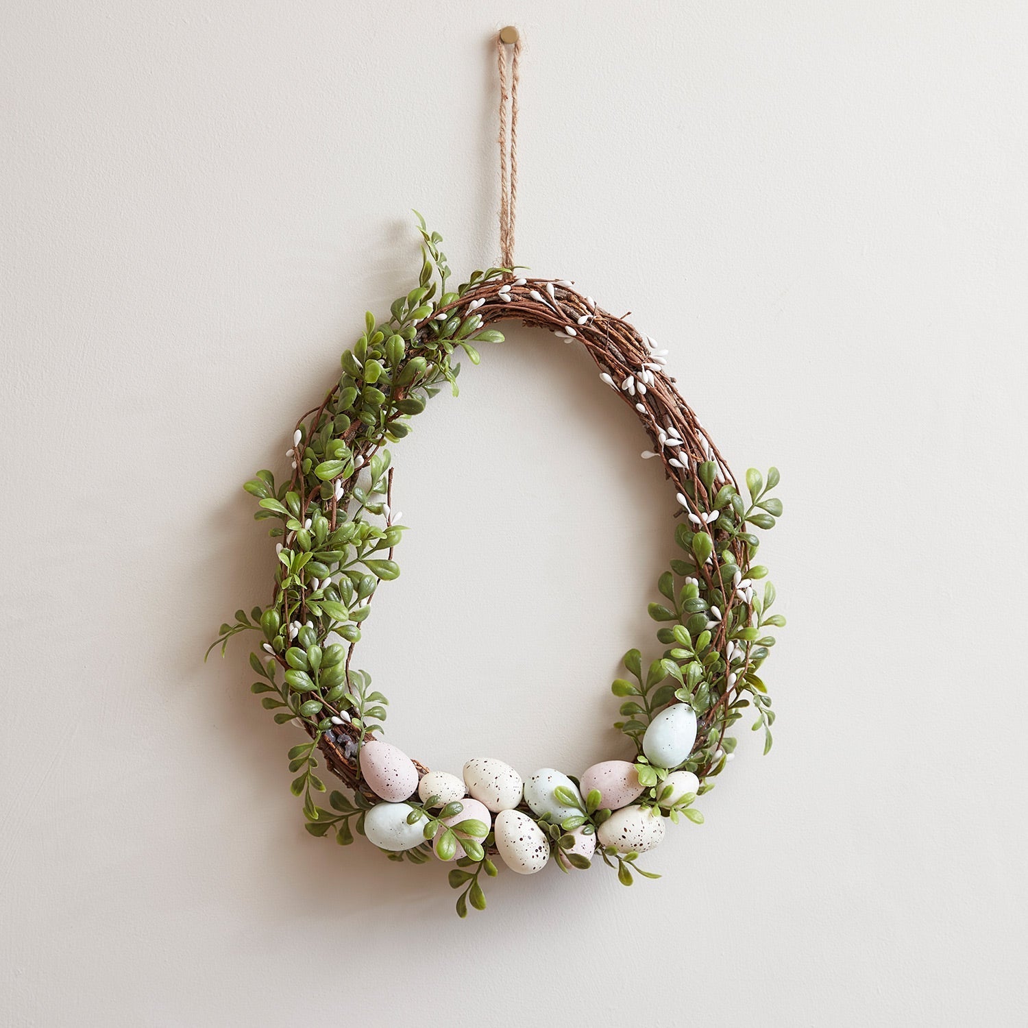 BowLift | 35cm Easter wreath decoration in egg shape with micro fairy lights