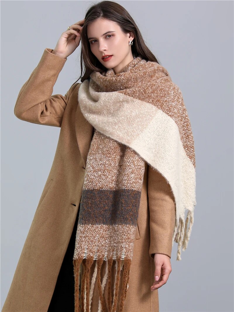 CosyPlaid Scarf – Warm, Trendy Winter Style Bowlift