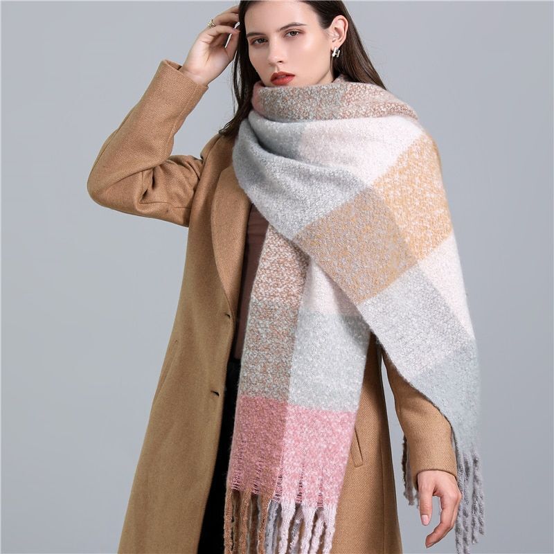 CosyPlaid Scarf – Warm, Trendy Winter Style Bowlift