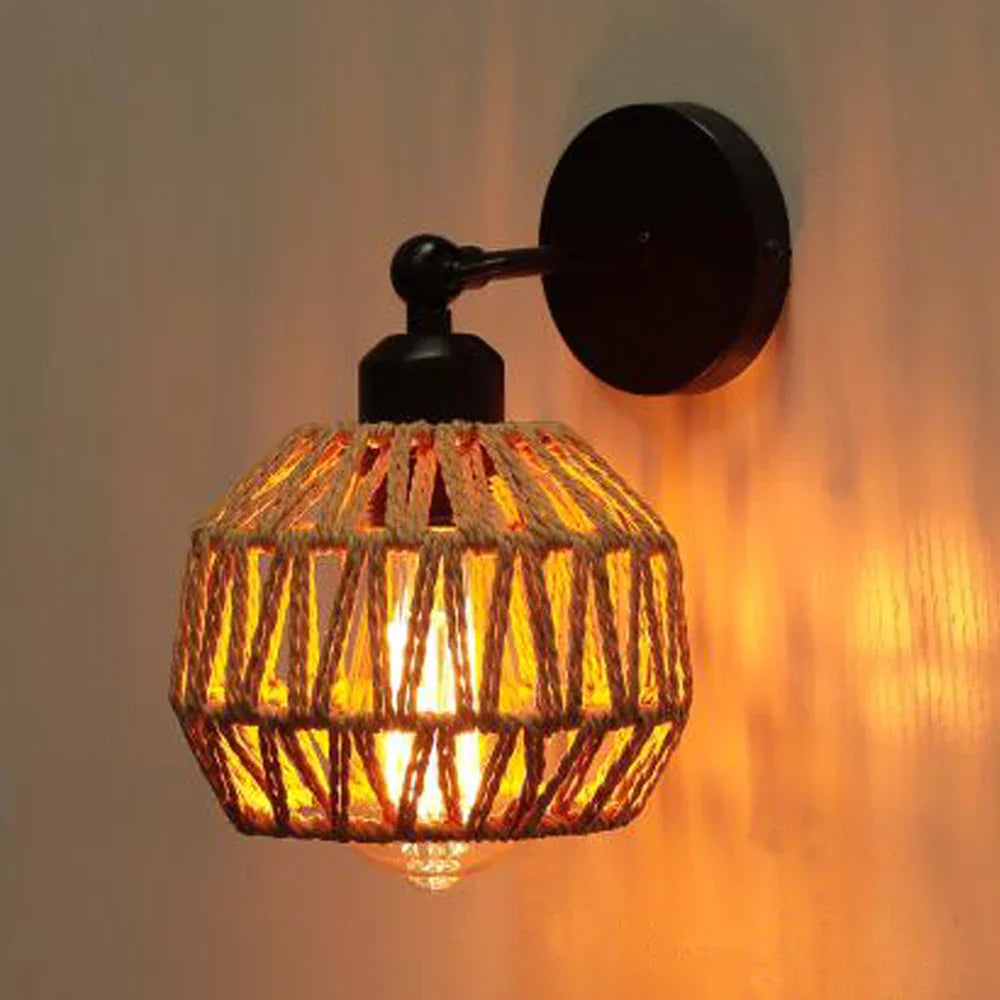BowLift | Wall Lamp Rattan