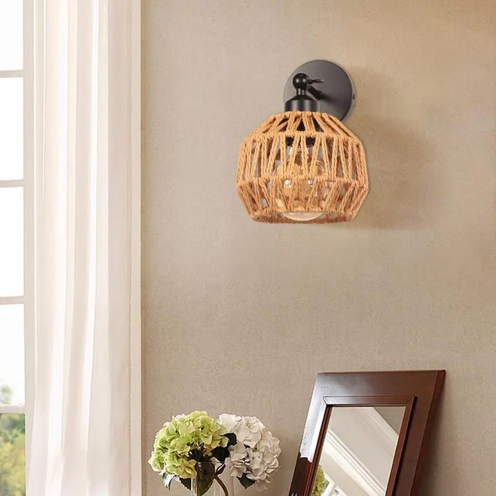BowLift | Wall Lamp Rattan
