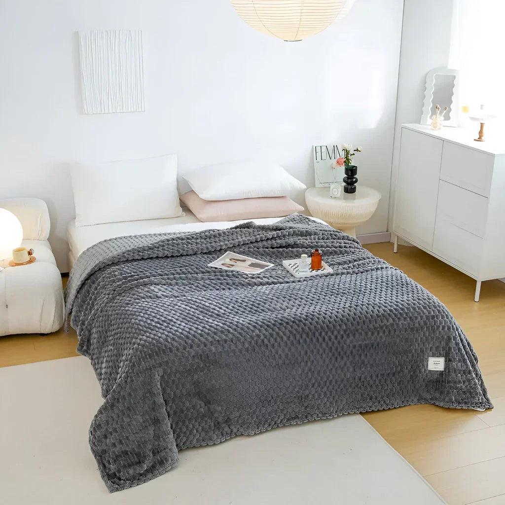 BowLift | CozyNest - Ultimate Warm and Soft Blanket for Sofa and Bed
