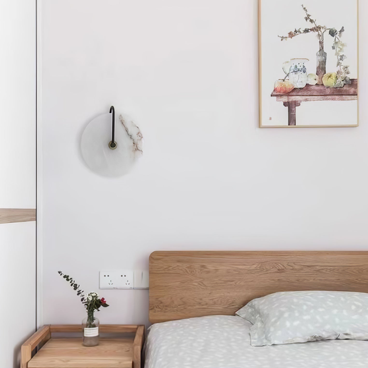 BowLift | White Alabaster Wall Lamp