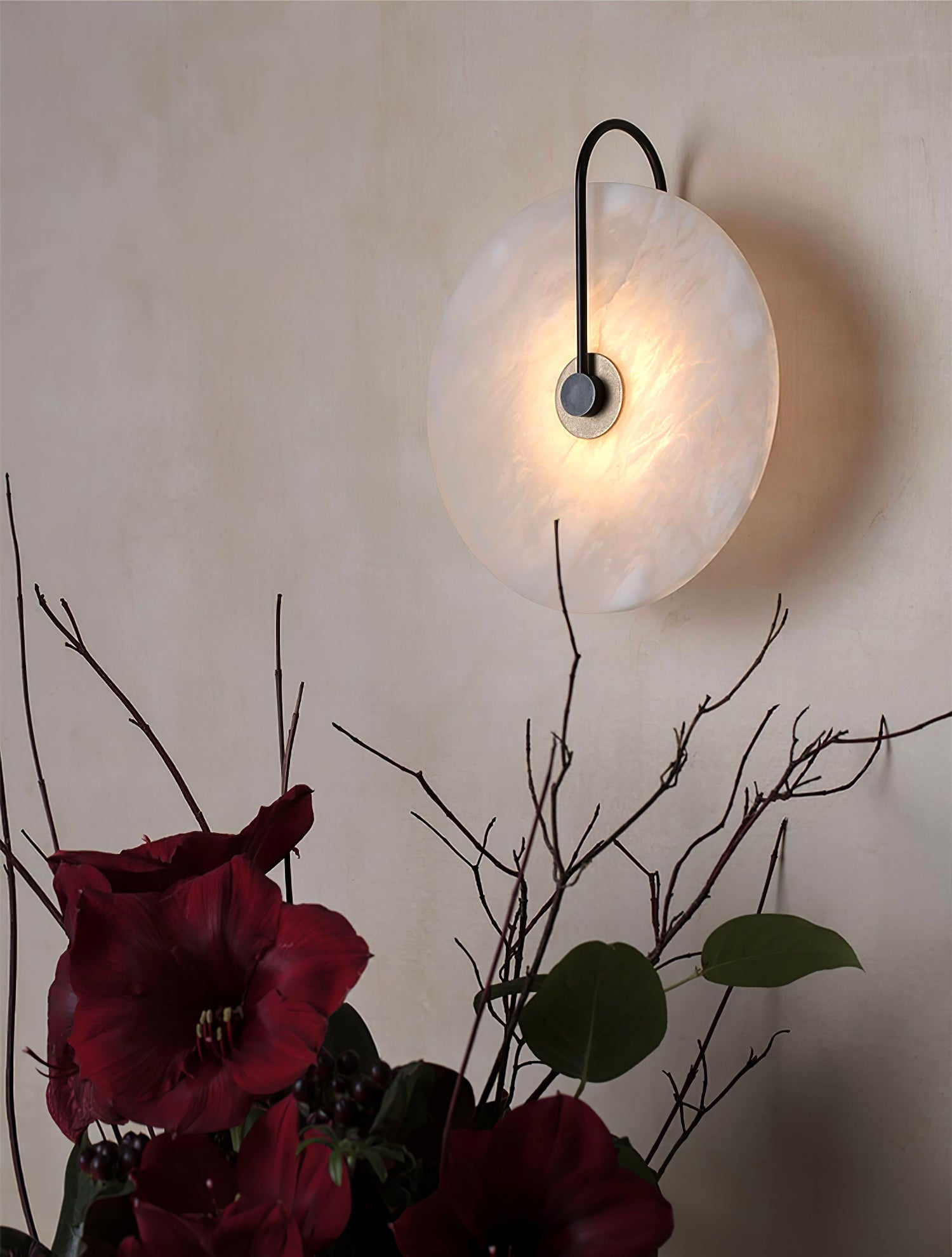 BowLift | White Alabaster Wall Lamp