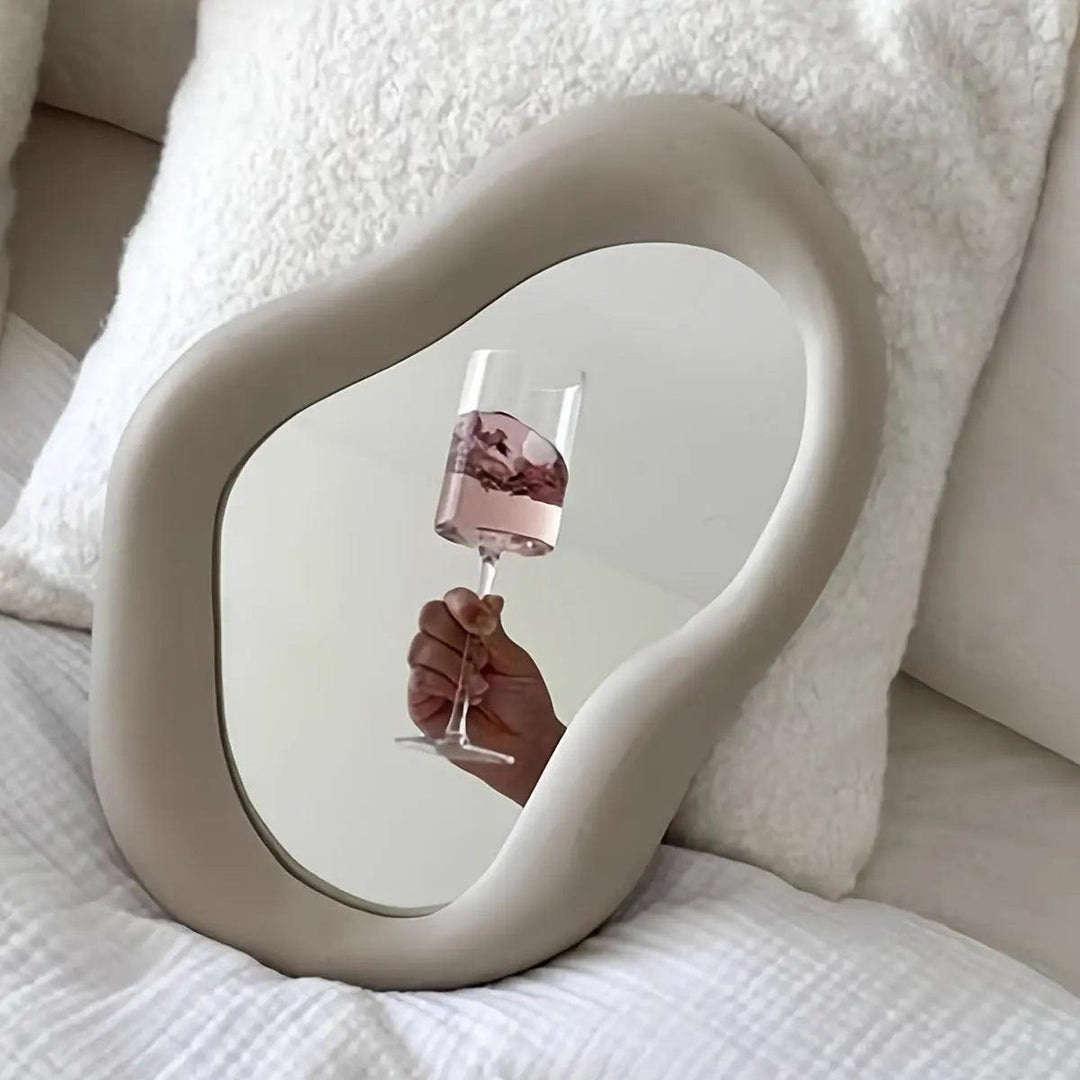 BowLift | ReflectaCharm - Timeless Vintage Mirror