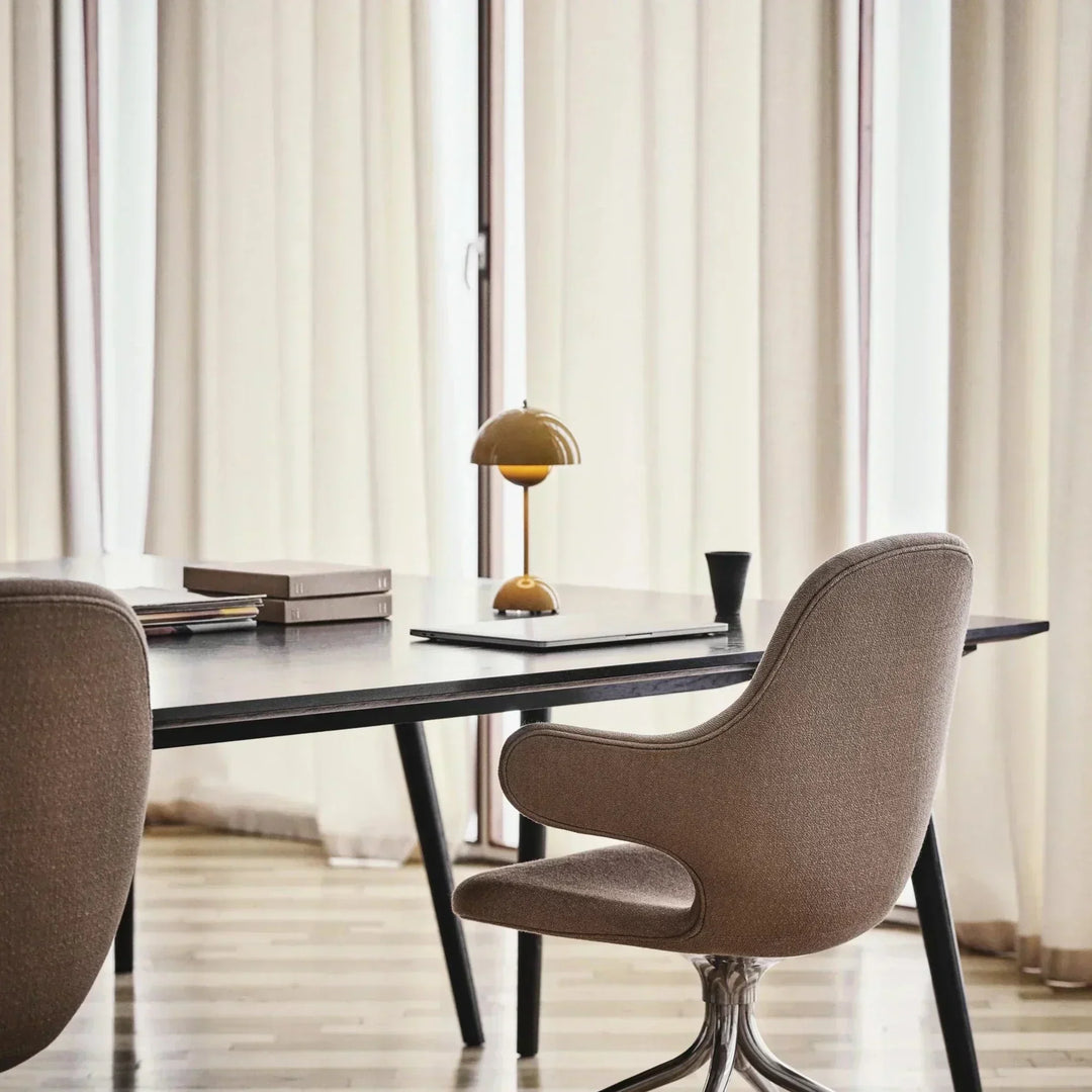 BowLift | ClassicGlow – LED Table Lamp