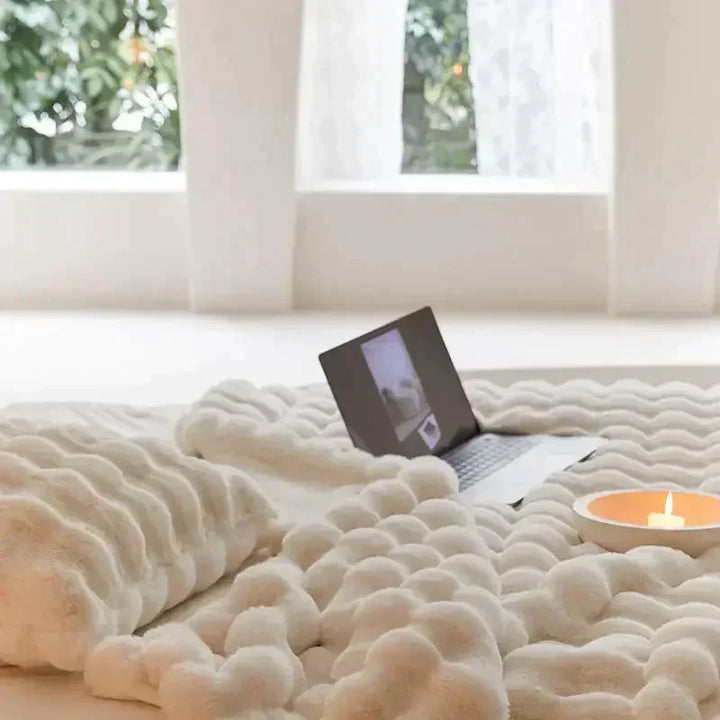 BowLift | SnugWrap | Luxury Plush Blanket for Ultimate Warmth & Comfort
