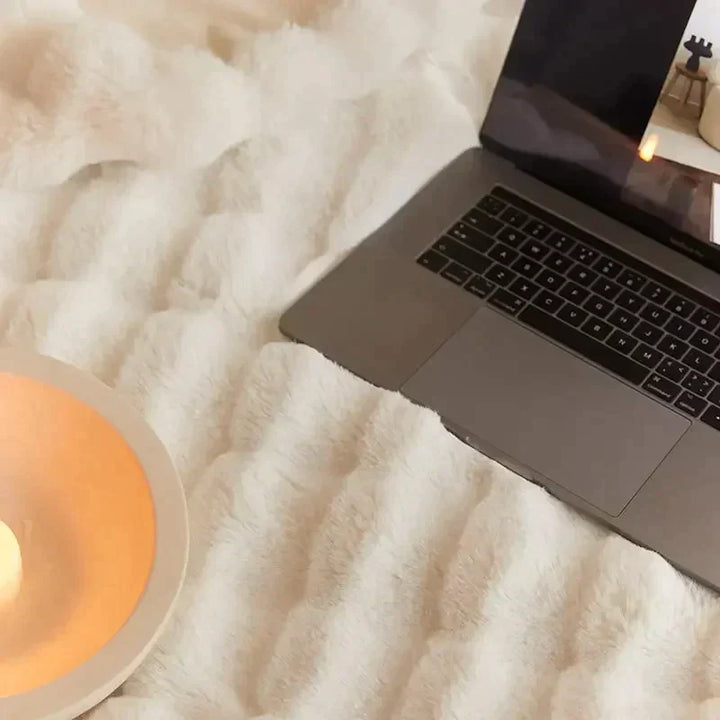 BowLift | SnugWrap | Luxury Plush Blanket for Ultimate Warmth & Comfort