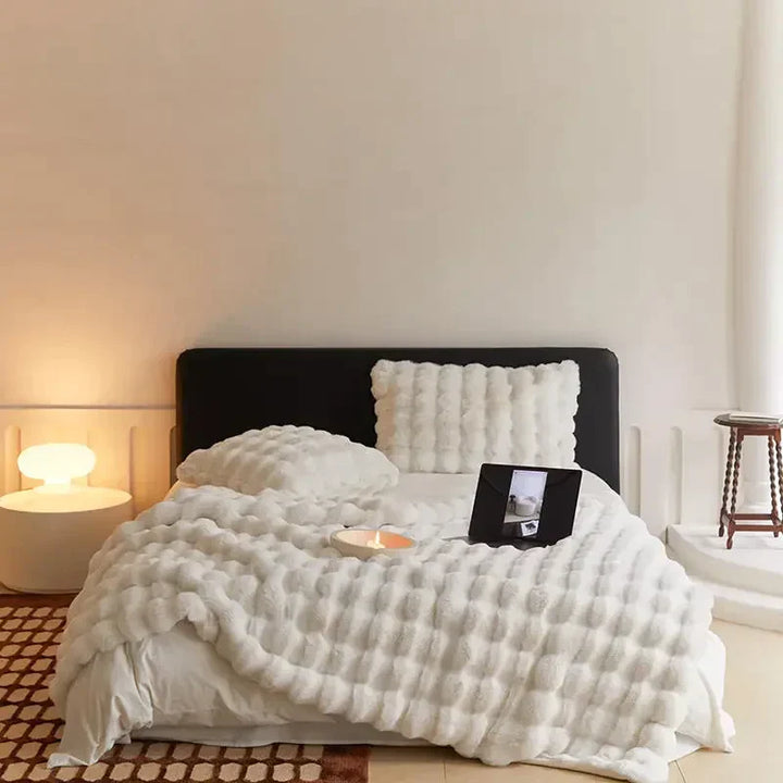 BowLift | SnugWrap | Luxury Plush Blanket for Ultimate Warmth & Comfort