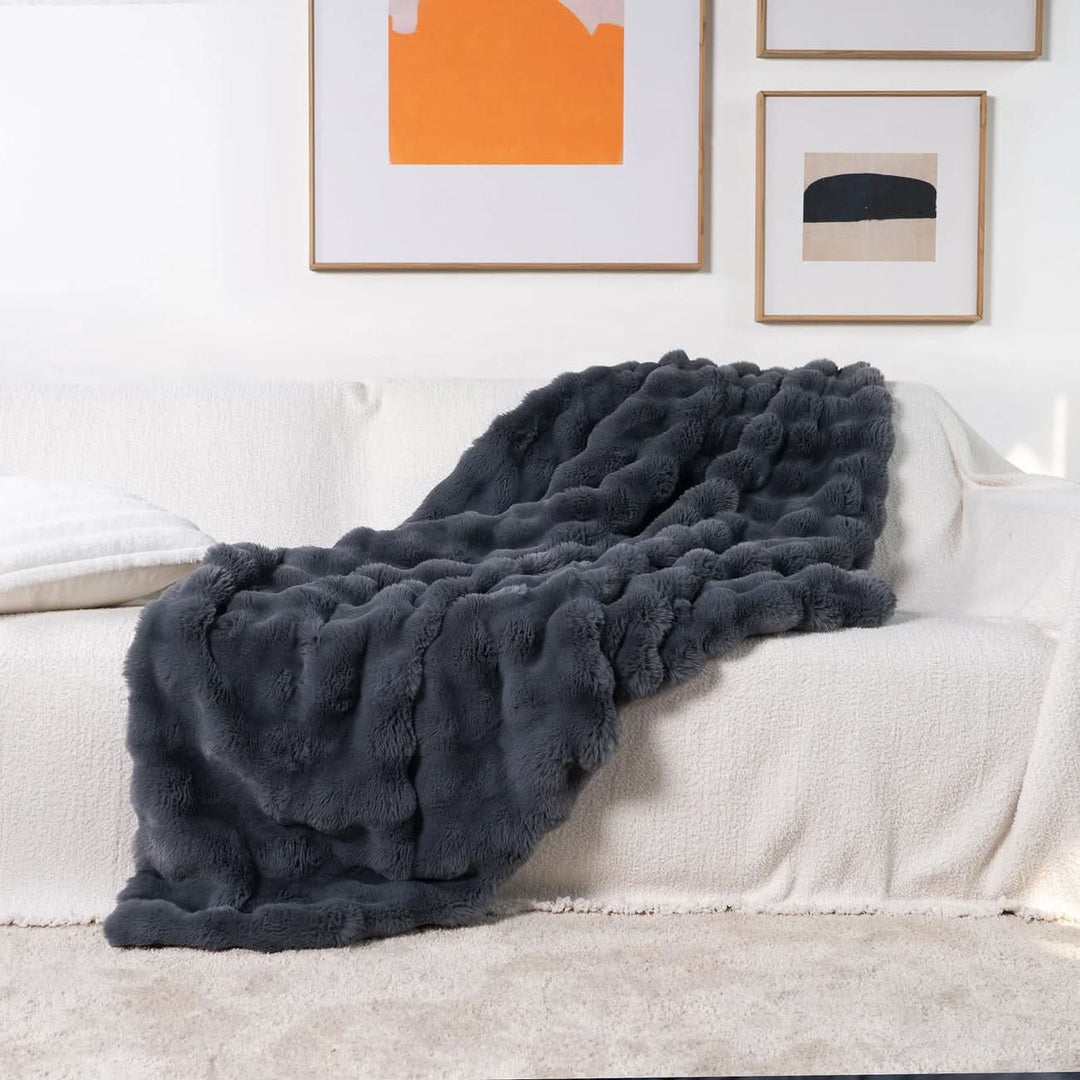 BowLift | Ultra-Soft Blanket for Cozy Ambiance