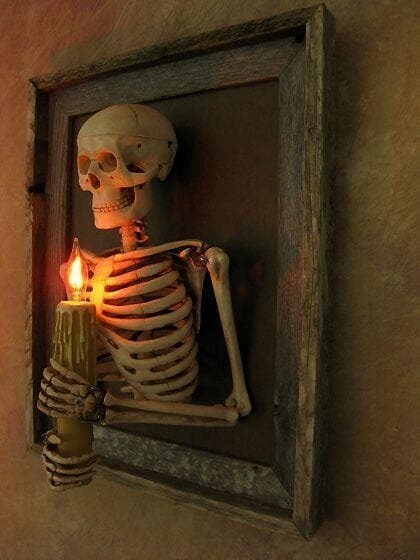 3D Framed Skeleton Wall Decor with Flashing Candle Light