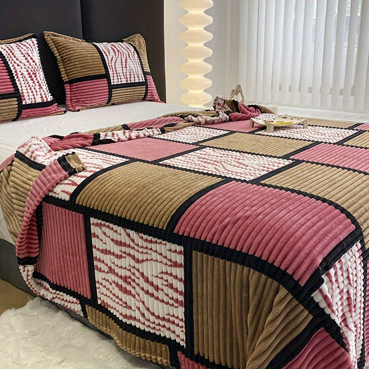 CozyLuxe – Flannel Blanket for Every Season Bowlift