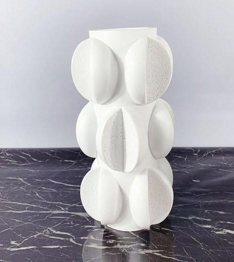 BowLift | Abstract design adds elegance to any space