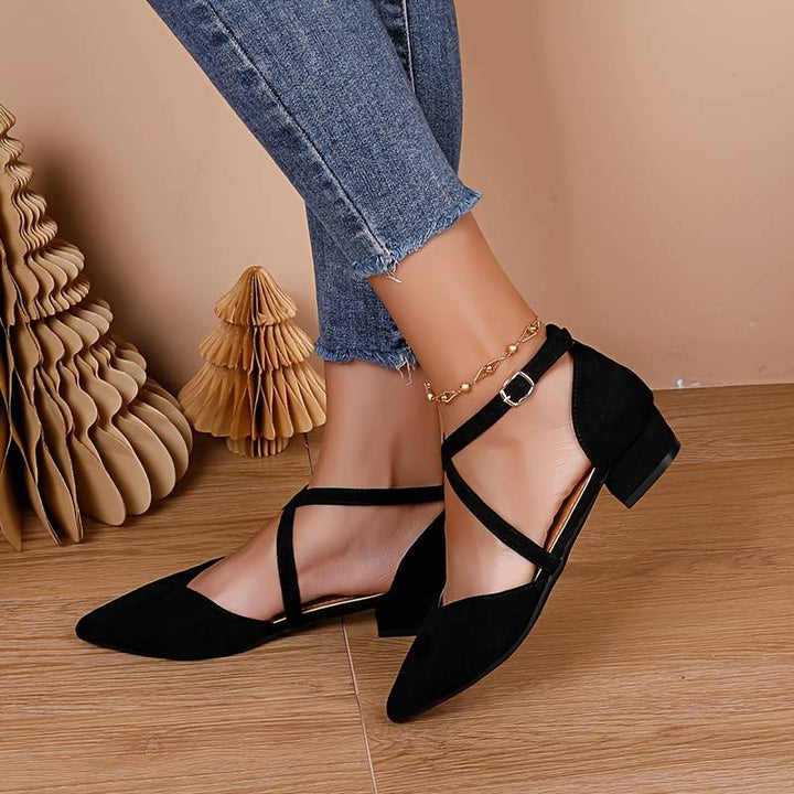 BowLift | Fashionable Flat Shoes in a Solid Color Design for Women