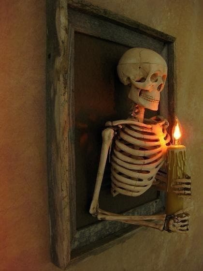 BowLift | Haunted house skull halloween decoration