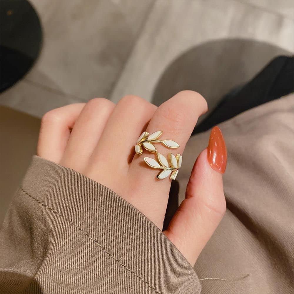 BowLift | Adjustable Classy Gold Leaf Ring