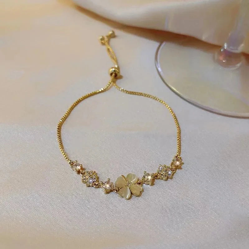 BowLift | Adjustable Lucky Four Leaf Clover Bracelet