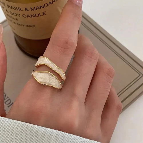 BowLift | Adjustable Luxury Gold Crevice Ring