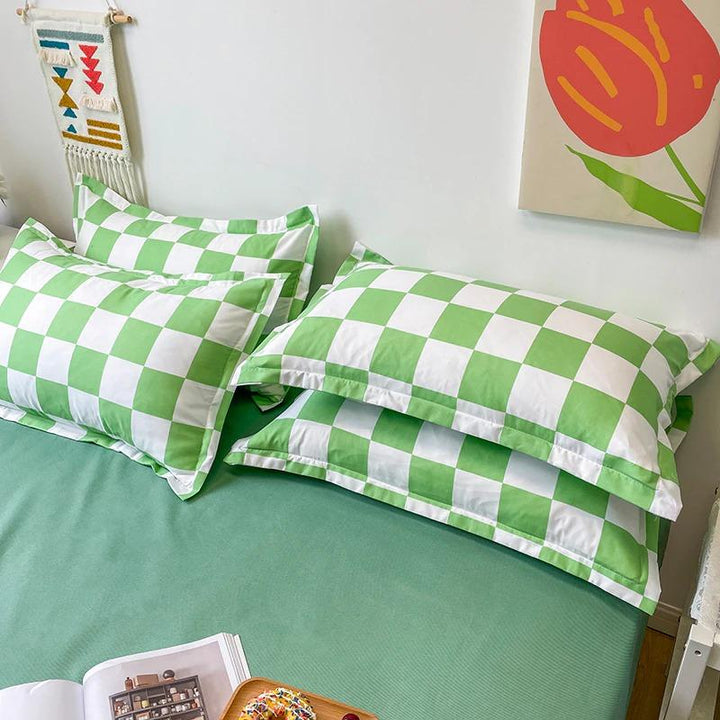 BowLift | Checked Bedding Set