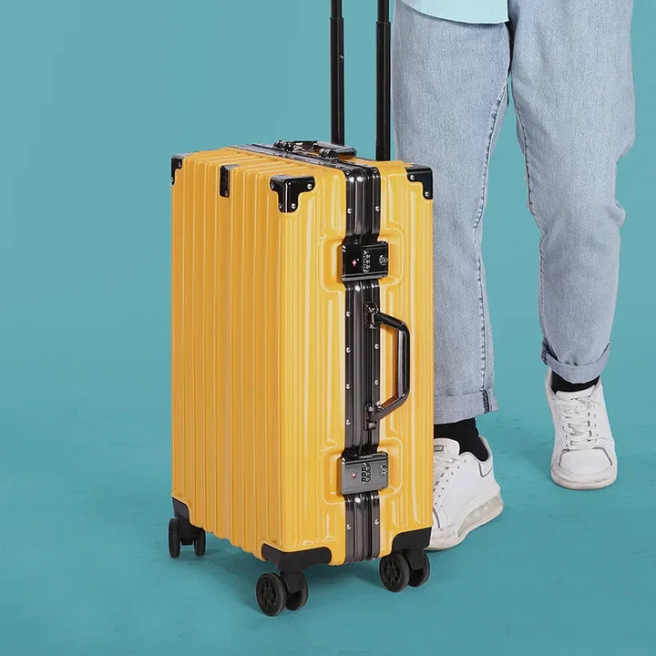 Aluminium frame hard shell suitcase – Geneva | Bowlift