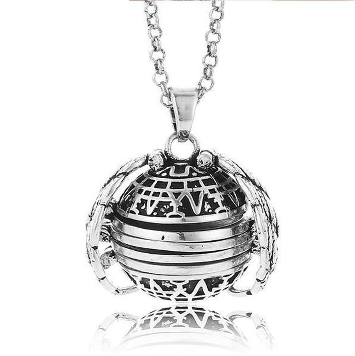 BowLift | Expanding Angel Wings Necklace