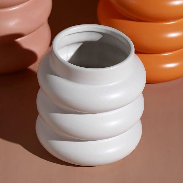 BowLift | AREVA – Elegant ceramic vase for stylish accents
