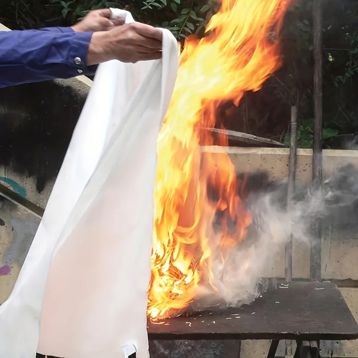 Fireproof fiberglass fire blanket – Compact safety blanket for home, kitchen, and car | Bowlift