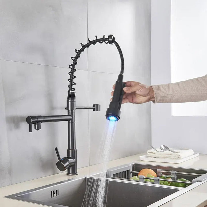 Stylish adjustable kitchen sink Bowlift