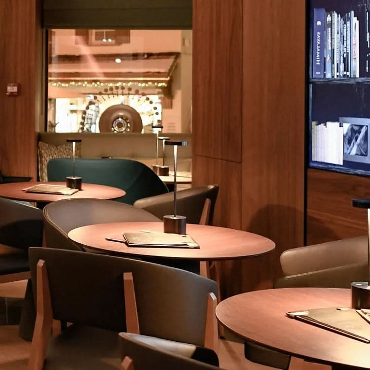 BowLift | Rechargeable LED Table Lamp with Touch Dimming