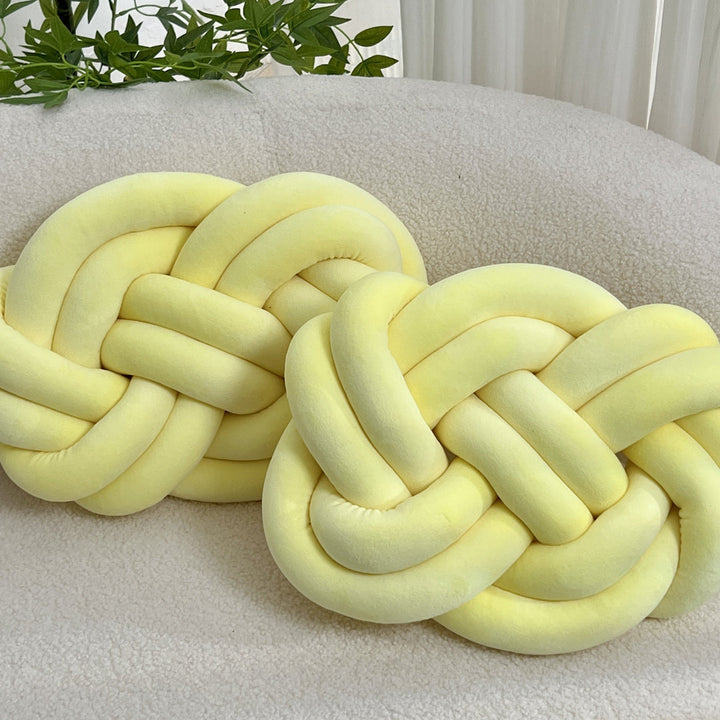CozyPlush Set with 2 Plush Decorative Pillows – Soft Elegance for Your Home Bowlift