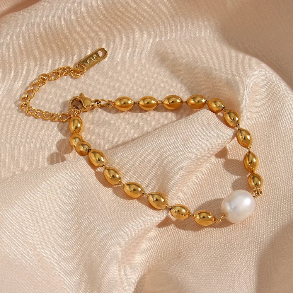 BowLift | Beaded Gold Dainty Pearl Bracelet and Necklace