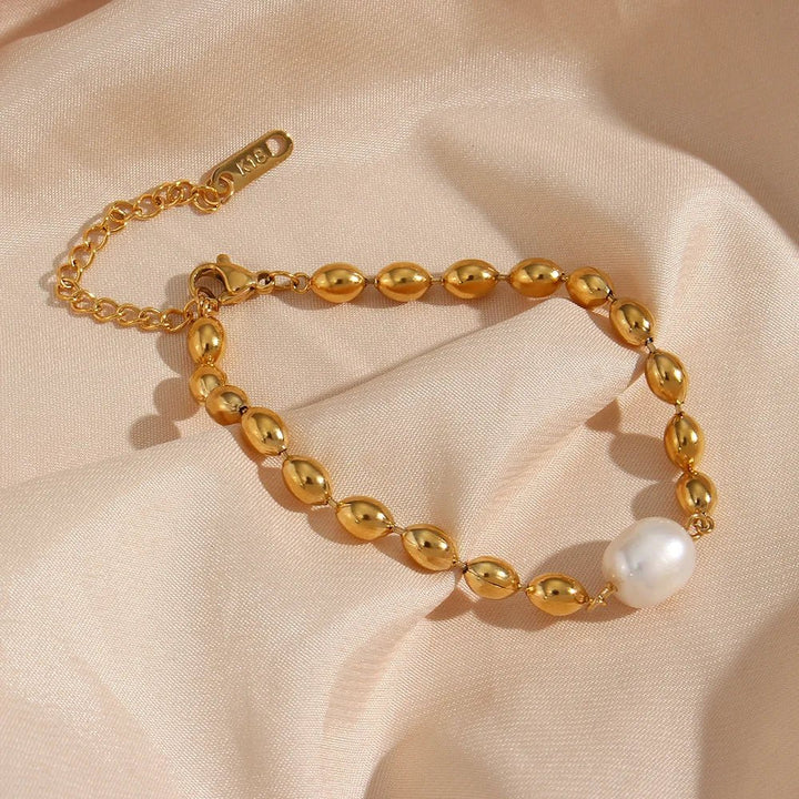BowLift | Beaded Gold Dainty Pearl Bracelet and Necklace